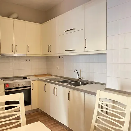 Serene At Delijorgji Apartment *